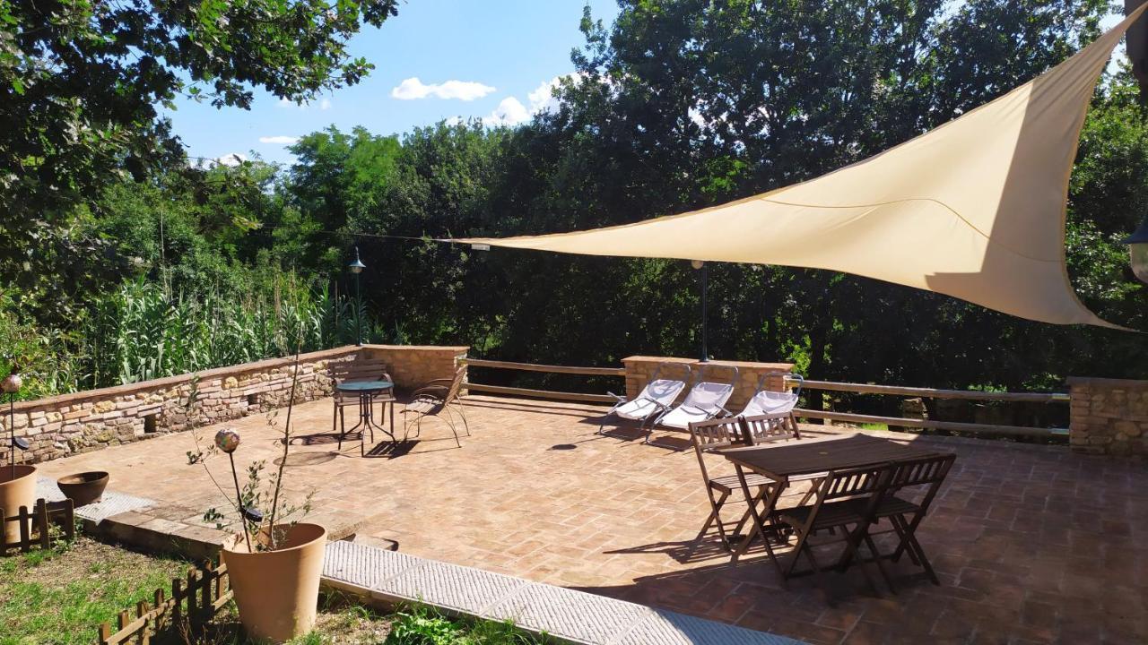 Da Simone Podere Santi Lucia E Pietro Country house *